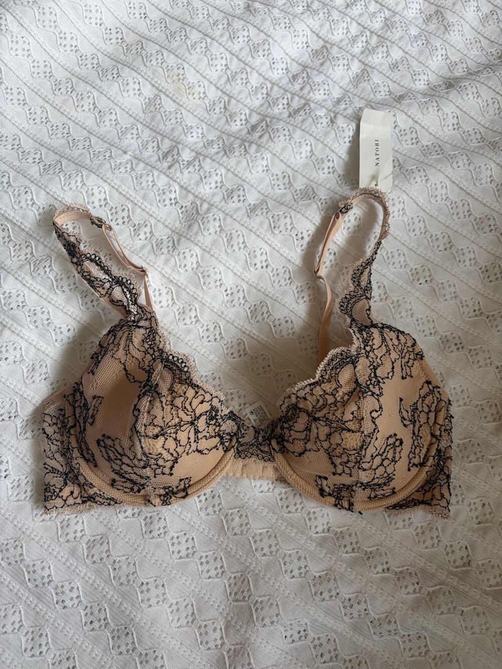 Natori Feathers Lace Underwire Bra 32C Cosmetique Black NWT Style 734002